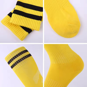 ถุงเท้ากีฬาแบบมีสีสัน ถุงเท้ากีฬาแบบยาวถึงเข่า สำหรับวิ่งและฟุตบอล สำหรับผู้ชาย คุณภาพสูง ขายส่ง - Product Image 3