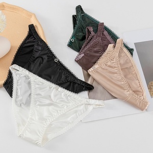 Culotte string sans couture en soie glacée pour femme, taille basse, lingerie sexy avec strass - Product Image 1