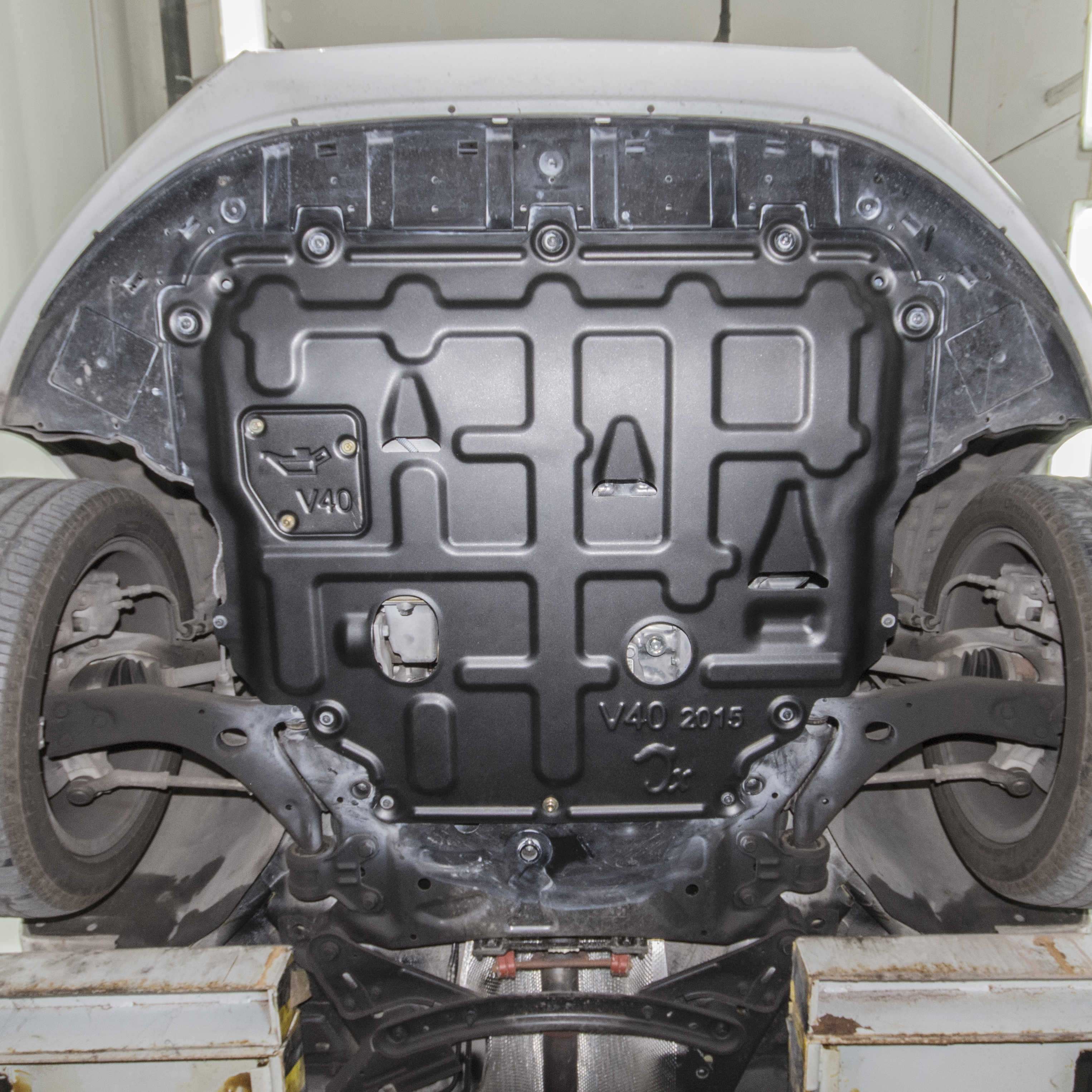 Skid Plate Fit Voor Volvo V40 15-19 Jaar Junxi 3D Classis Staal Motor Bescherming Guard Auto Accessoires