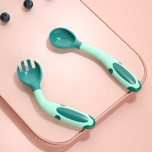 Juego de utensilios para niños pequeños de viaje, <span class=keywords><strong>cuchara</strong></span> y tenedor de destete de bebé de silicona flexible con estuche - Product Image 2
