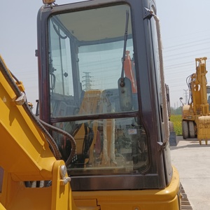 Excavadora de cadenas Komatsu PC55MR de segunda mano, 5.5 toneladas, para movimiento de tierras, con cucharón, transporte global, buen estado - Product Image 3