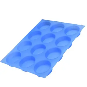 निर्माता OEM कस्टम आकार नीला 12 कप सिलिकॉन गोल मफिन पैन बेकिंग आइस मोल्ड कपकेक बेकिंग पैन केक मोल्ड