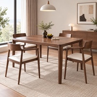 Chaise de salle à manger en rotin tressé avec dossier arrondi et pieds en bois naturel, commande en gros