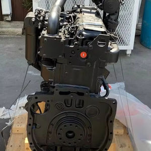 Moteur diesel multicylindres 4 temps refroidi par eau à démarrage électrique neuf 1104C 4400cc 74,5-99 CV compatible avec les chariots élévateurs Sellick - Product Image 1