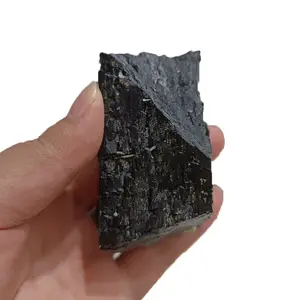 Venda quente cristal natural espécime mineral ilvaite espécime pedra áspera preto para o ensino