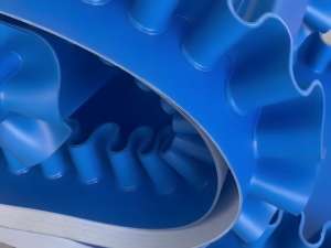 Sabuk Konveyor Jingtian Blue Sidewall PU 1 Lapis dengan Cleat Tahan Panas Garansi 2 Tahun untuk Transportasi Makanan - Product Image 3