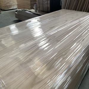 <span class=keywords><strong>Grande</strong></span> quantité de planches <span class=keywords><strong>en</strong></span> <span class=keywords><strong>bois</strong></span> de Paulownia OEM anti-déformation, doublement poncées, pour la production de placards et armoires - Product Image 6