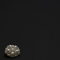 Boutons de luxe en perles et strass, boucles décoratives brillantes en alliage de zinc pour robes de mariée, manteaux et costumes