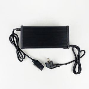 Nouveau 84v 5a accessoires <span class=keywords><strong>de</strong></span> <span class=keywords><strong>moto</strong></span> électrique adaptateur secteur régulateur <span class=keywords><strong>de</strong></span> tension pour scooters 84v 5a chargeur <span class=keywords><strong>de</strong></span> <span class=keywords><strong>batterie</strong></span> au Lithium - Product Image 3