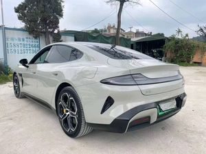 Coche Deportivo Eléctrico Xiaomi SU7 <span class=keywords><strong>Usado</strong></span> en Venta, Volante a la Izquierda, Potencia de 200-250kW, Autonomía Superior a 700km, Vehículo de Nueva Energía - Product Image 4