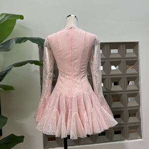 <span class=keywords><strong>Abito</strong></span> <span class=keywords><strong>Corto</strong></span> Autunnale da Donna alla Moda con <span class=keywords><strong>Maniche</strong></span> <span class=keywords><strong>Lunghe</strong></span> in Pizzo Rosa e Vita Stretta 2026 - Product Image 2