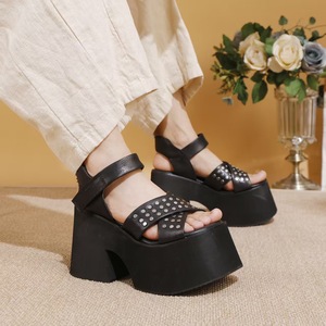 Sandalias de tacón alto de cuero genuino para mujer, modelo 2025, con punta abierta, antideslizantes, de suela gruesa y estilo romano, ideales para el verano. - Product Image 4