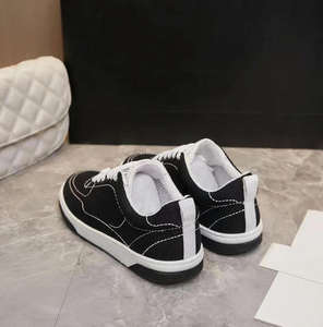 Chaussures de sport de luxe confortables en cuir véritable à boucle moine, légères et rembourrées, de haute qualité, pour hommes et femmes - Product Image 5