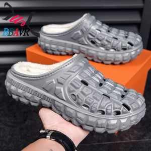 Zapatillas de Jardín Clásicas de Tres Colores para Hombre, Pantuflas para el Hogar, Cálidas para Otoño e Invierno 2025 - Product Image 3
