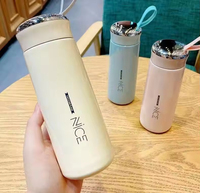 Mug de voyage en verre à double paroi créatif, design minimaliste, avec mousqueton intégré, tasse portable pour cadeaux d'affaires, impression de logo personnalisée