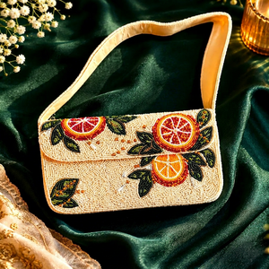 Bolso de Mano Hecho a Mano con Cuentas de Vidrio Estilo Flor para Carrito de Golf, Rosa con Diseño de Coche Verde y Bolso Amarillo, Forma Personalizada, Bolso Casual - Product Image 1