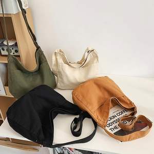 Sac à bandoulière en velours côtelé personnalisé de grande capacité de haute qualité sac fourre-tout en velours côtelé avec poche - Product Image 4