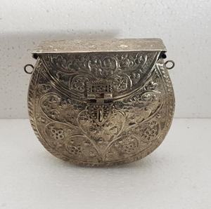 Antique <b>Silver</b> Embossed Brass Clutch <b>Evening</b> <b>Bag</b> <b>Silver</b> Antique Plated Brass Emboss Clutch <b>Bag</b> - Product Image 1