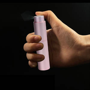 Atomizador de Perfume Recargable Portátil de Vidrio y Aluminio con Logotipo Personalizado Eric, 5ml, 8ml, 10ml, 15ml, 20ml, con Acabado Mate y Mecanismo Giratorio - Product Image 4