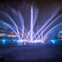 Grande fontaine musicale extérieure commerciale avec laser LED DMX en acier inoxydable pour les places municipales et les spectacles aquatiques dans les lacs