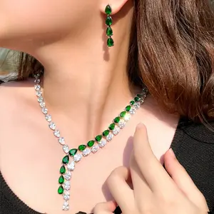 Brilliant CZ Stone White Green Farbe Wasser tropfen Nigerian Long Tassel Ohrring und Halskette für Frauen Party Schmuck Sets