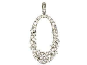 Colgante Ovalado de Diamantes en Oro de 18K, 0.818ct, 56 Diamantes, 326g, Diseño Delicado de Marco Abierto, Colección de Joyería Fina - Product Image 4