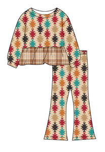 ชุดเซ็ต 2 ชิ้น สำหรับเด็กผู้หญิง ลายพิมพ์ตามสั่ง กางเกงขาบาน แขนยาวทรงเปปลัมและขากระดิ่ง สวมใส่สบาย เหมาะสำหรับใส่ในชีวิตประจำวัน - Product Image 6