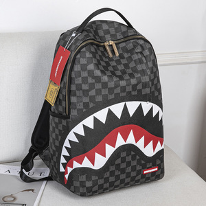 Nouveau <span class=keywords><strong>Sac</strong></span> à <span class=keywords><strong>Dos</strong></span> Créatif et Amusant en Forme de Requin, Tendance, pour Escalade en Plein Air, Luminescent dans l'Obscurité, pour Randonnée SUPERME - Product Image 1