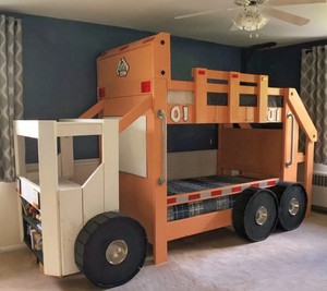 Cama Infantil de Madera Maciza Ecológica con Diseño de Camión de Basura, Protección Adicional, Corralito para Niños Pequeños, Decoración Infantil, Muebles Clásicos para Juguetes - Product Image 6