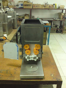Mini eléctrico <span class=keywords><strong>Industrial</strong></span> arroz de <span class=keywords><strong>Sushi</strong></span> bola fabricante de máquina de fabricación de - Product Image 6