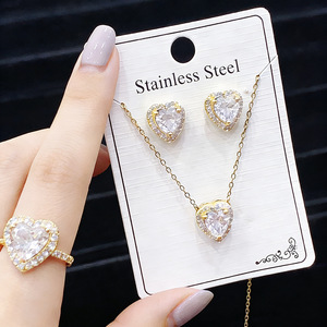 Conjunto <span class=keywords><strong>de</strong></span> Joyería <span class=keywords><strong>de</strong></span> <span class=keywords><strong>Acero</strong></span> <span class=keywords><strong>Inoxidable</strong></span> con Forma <span class=keywords><strong>de</strong></span> Corazón, Cadena <span class=keywords><strong>de</strong></span> Clavícula Simple <span class=keywords><strong>y</strong></span> Versátil con Collar <span class=keywords><strong>de</strong></span> Diamantes, <span class=keywords><strong>Aretes</strong></span> <span class=keywords><strong>y</strong></span> Anillo <span class=keywords><strong>de</strong></span> Moda - Product Image 5