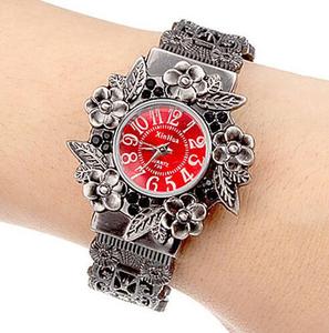 Nuevo Reloj de Pulsera de Plata Tibetana con Cristales para Mujer, Diseño de Moda, Promocional - Product Image 2