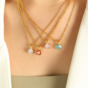 Collier Pendentif Élégant en Zircon Pierre Naturelle Plaqué Or 18K Bijou de Mode pour le Bureau Sertissage Griffe Chaîne en Alliage de Zinc - Product Image 4