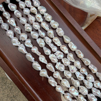 Mini perles baroques naturelles de 10-12 mm avec une forme de queue de poisson, design irrégulier, environ 40 cm de longueur, environ 22 pièces au total