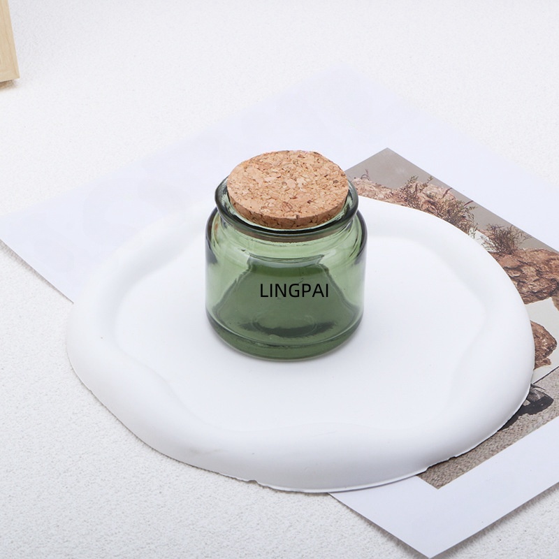 Pot en verre vert