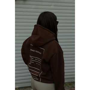 Sudadera con Capucha Extra Grande de Alta Calidad para Mujer, Color Marrón, con Estampado de Leopardo y Letras en la Espalda - Product Image 1