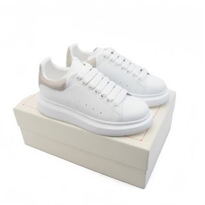 Zapatillas de Deporte Casuales de Lujo Originales McQ de Diseñador para Hombres y Mujeres, Zapatos de Skateboarding de Lujo, Zapatos de Mujer Estilo Queen - Product Image 2