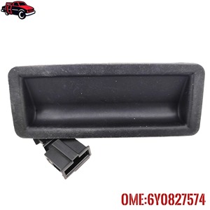 Interruttore di Sblocco Portellone Posteriore per <span class=keywords><strong>Skoda</strong></span> <span class=keywords><strong>Fabia</strong></span> 2000-<span class=keywords><strong>2008</strong></span> - Product Image 1