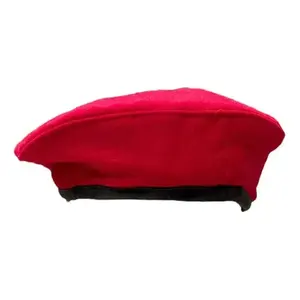 Boinas Tejidas para Uniformes Escolares de Niñas, Poliéster y Algodón, Logotipo Bordado, Diversos Colores, Juego de 100 Piezas - Product Image 1