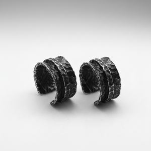 Manchette d'oreille pour homme en acier inoxydable 316L, hypoallergénique, étanche, martelée à la main, multi-couches, large, sans perçage, clip, style punk, cadeau - Product Image 1