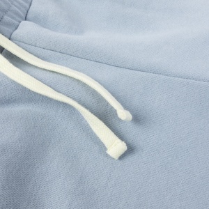 ชุดวอร์มผ้าเฟรนช์เทอร์รี่คุณภาพสูงสำหรับผู้ชาย แบบขายส่ง ปรับแต่งได้ สไตล์สตรีทแวร์ ชุดเซ็ต 2 ชิ้น เสื้อฮู้ดดี้และกางเกงขาสั้น - Product Image 4