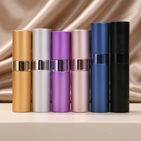 Atomiseur de parfum portable de haute qualité, flacon de 8 ml, 10 ml, 15 ml, aluminium noir mat avec pulvérisateur à visser en métal