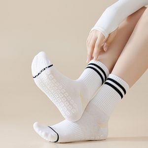Calcetines de Pilates Antideslizantes Profesionales al por Mayor para Mujer, Calcetines de Yoga Colorblock con Agarre, Calcetines Deportivos de Media Pantorrilla - Product Image 3