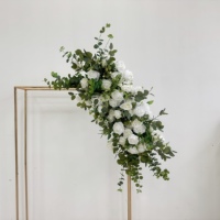Op maat gemaakte design tafeldecoratie bruiloft trendy lange bloemenloper wit roze bloemstuk bloemenloper voor aanzoek achtergronddecoratie