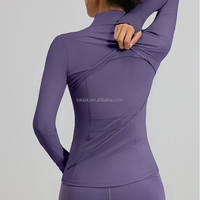 Ensemble de sport 2 pièces haut de gamme respirant grande taille à rayures/à carreaux imperméable extensible dans quatre directions séchage rapide pour la gym et le yoga