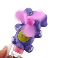 Candydream Ventilateur à manivelle en forme d'éléphant, jouet porte-sucettes en plastique, jouet à remplir de bonbons, vente en gros, cadeau promotionnel pour enfants