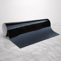 Film de protection de peinture automobile en vinyle noir brillant 3 couches sans bulles en PVC pour autocollants de voiture