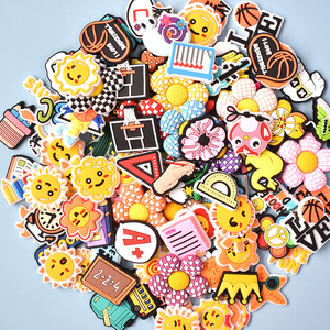 Dijes de zapatos de comida rápida marca de cadena Dijes de zapatos de bebidas para hornear <span class=keywords><strong>Dunkin</strong></span> donuts dijes de zapatos - Product Image 3