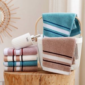 Serviette de bain épaisse en coton pur imprimé, non pelucheuse, pour usage domestique et hôtelier - Product Image 3