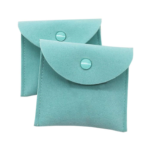 Petite pochette cadeau en velours rose personnalisée avec bouton magnétique - Product Image 1